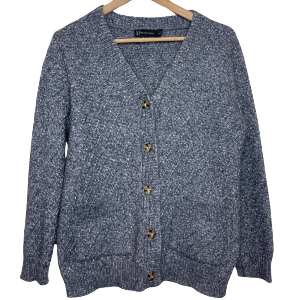 NEW YORK & COMPANY | Women's Gray Button Front Chunky Cardigan | Size M